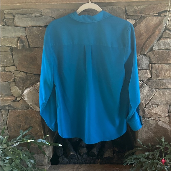 Talbots Vibrant Teal Blue Button-Down Long Sleeve Blouse; Size M; No Iron! - Picture 5 of 10